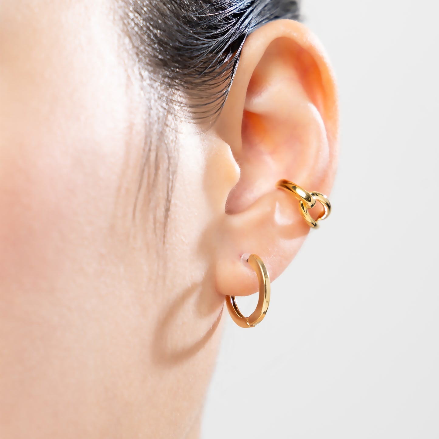 K18post フラットラウンドフープピアス