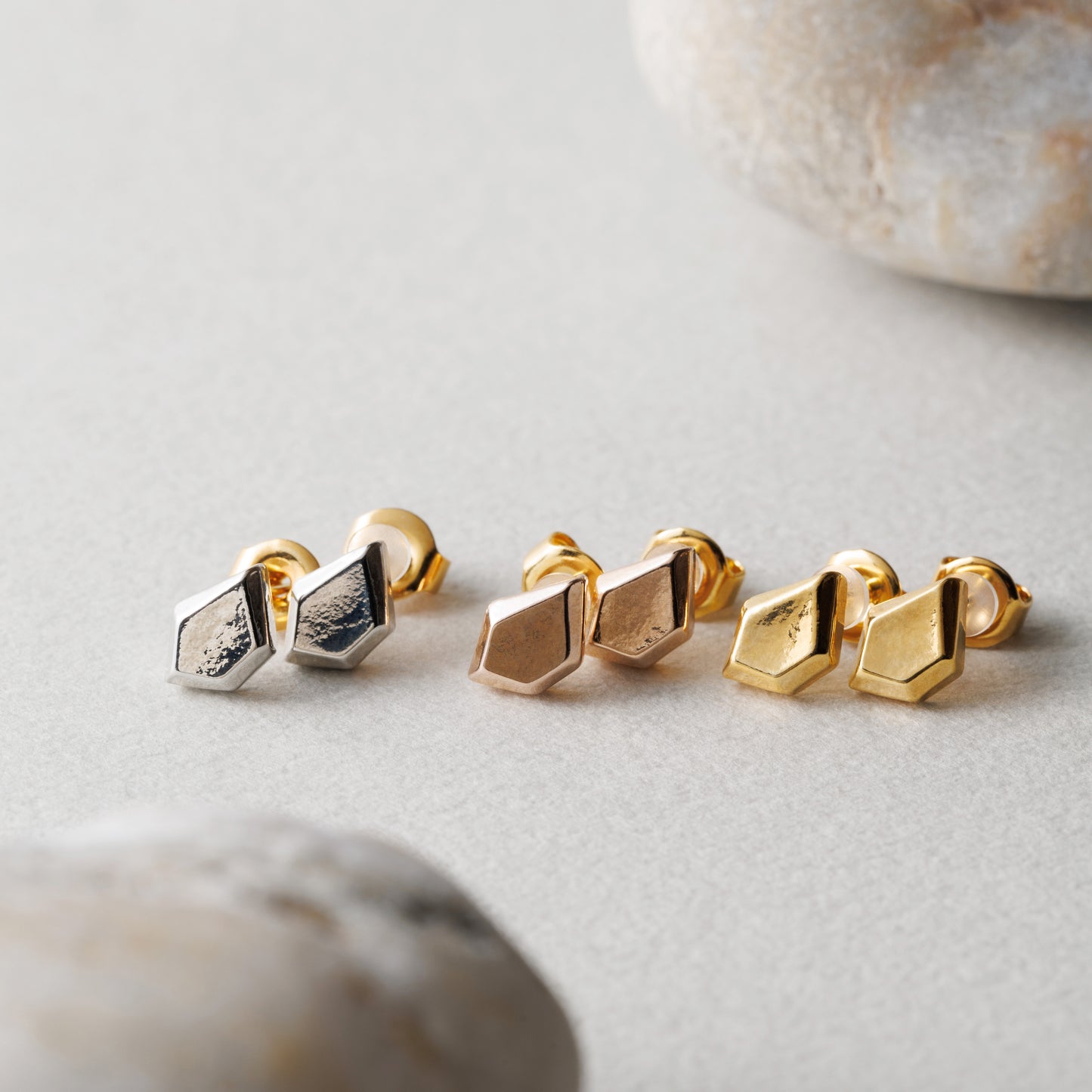 K18post クラフトペンタゴンピアス