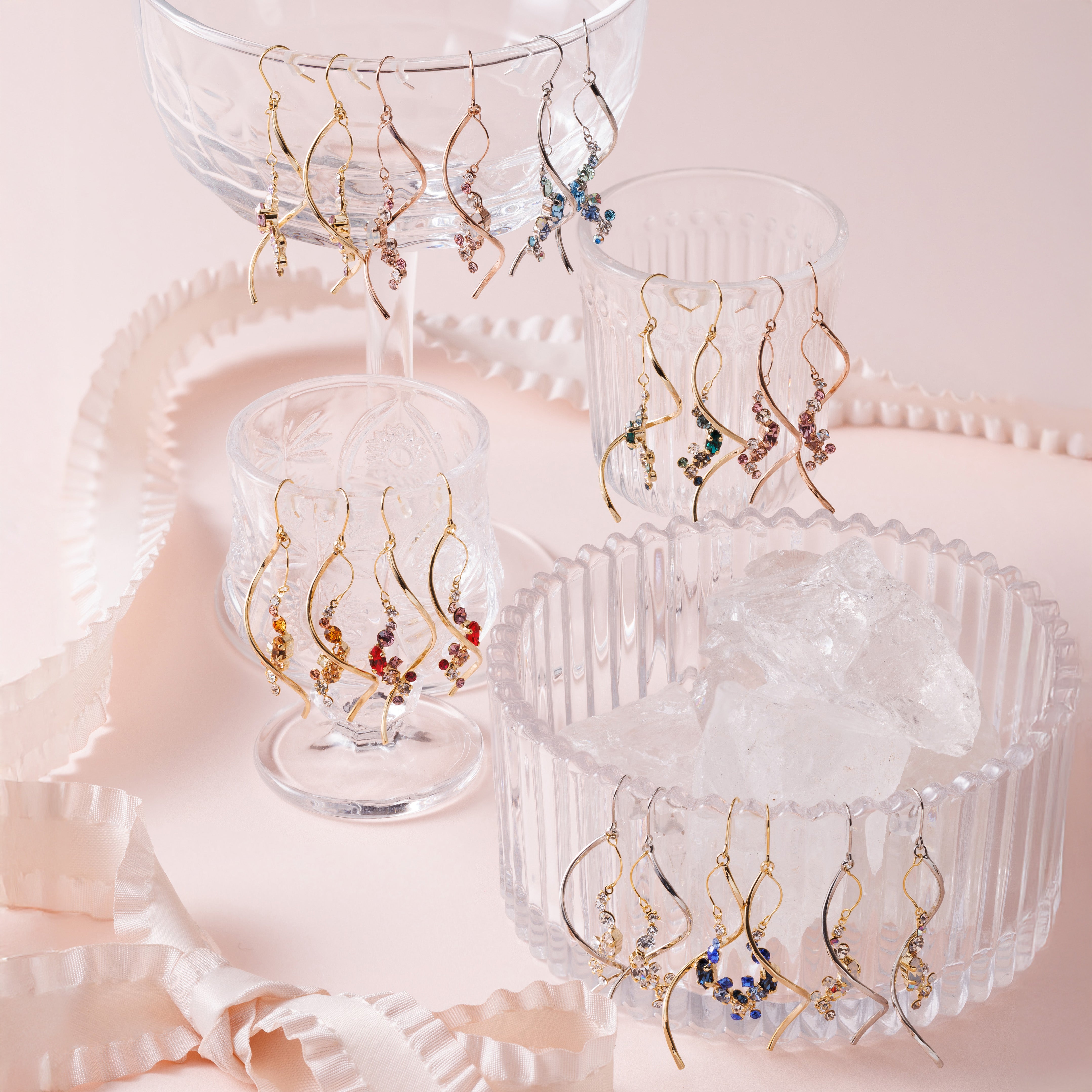 Preciosa Crystal アシンメトリーフックピアス