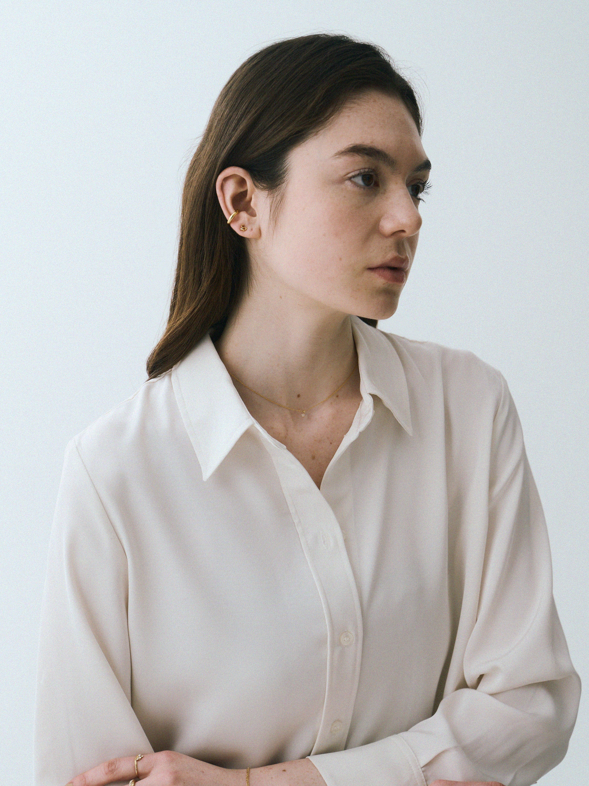 K18post イニシャルピアス