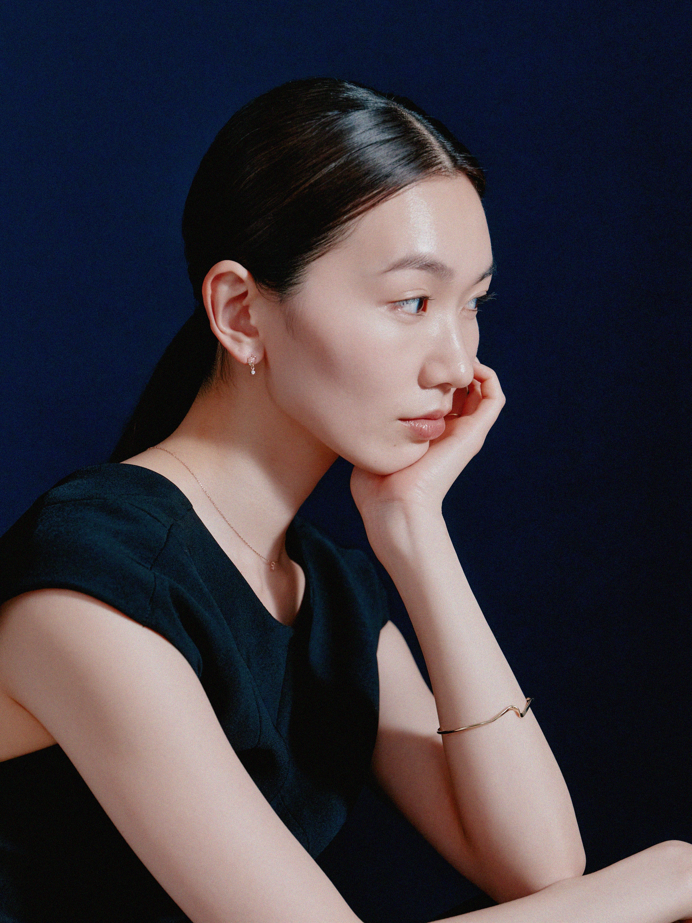 K18post オープンハート&ビジューピアス