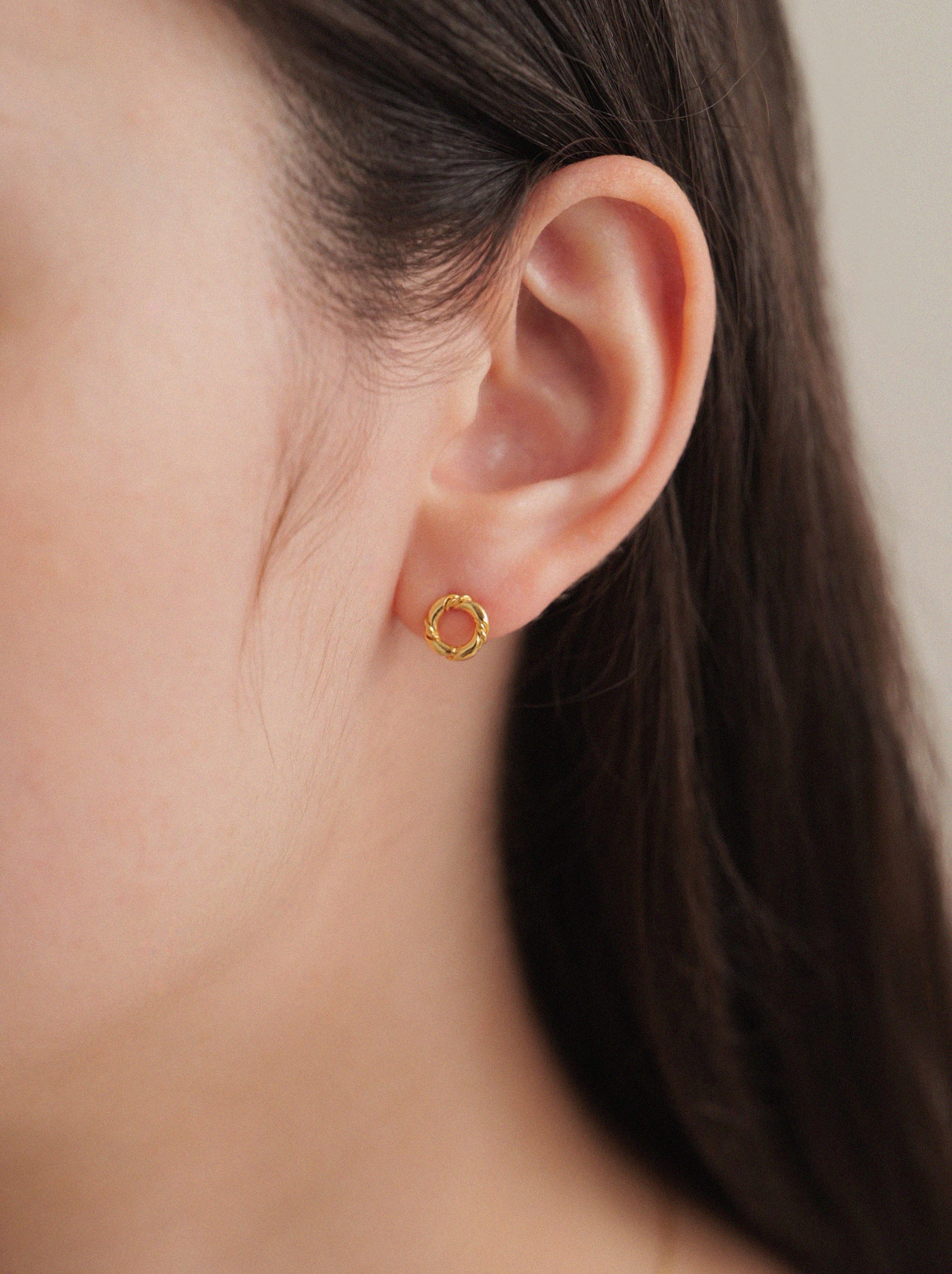 K18post ヴィンテージライクサークルピアス