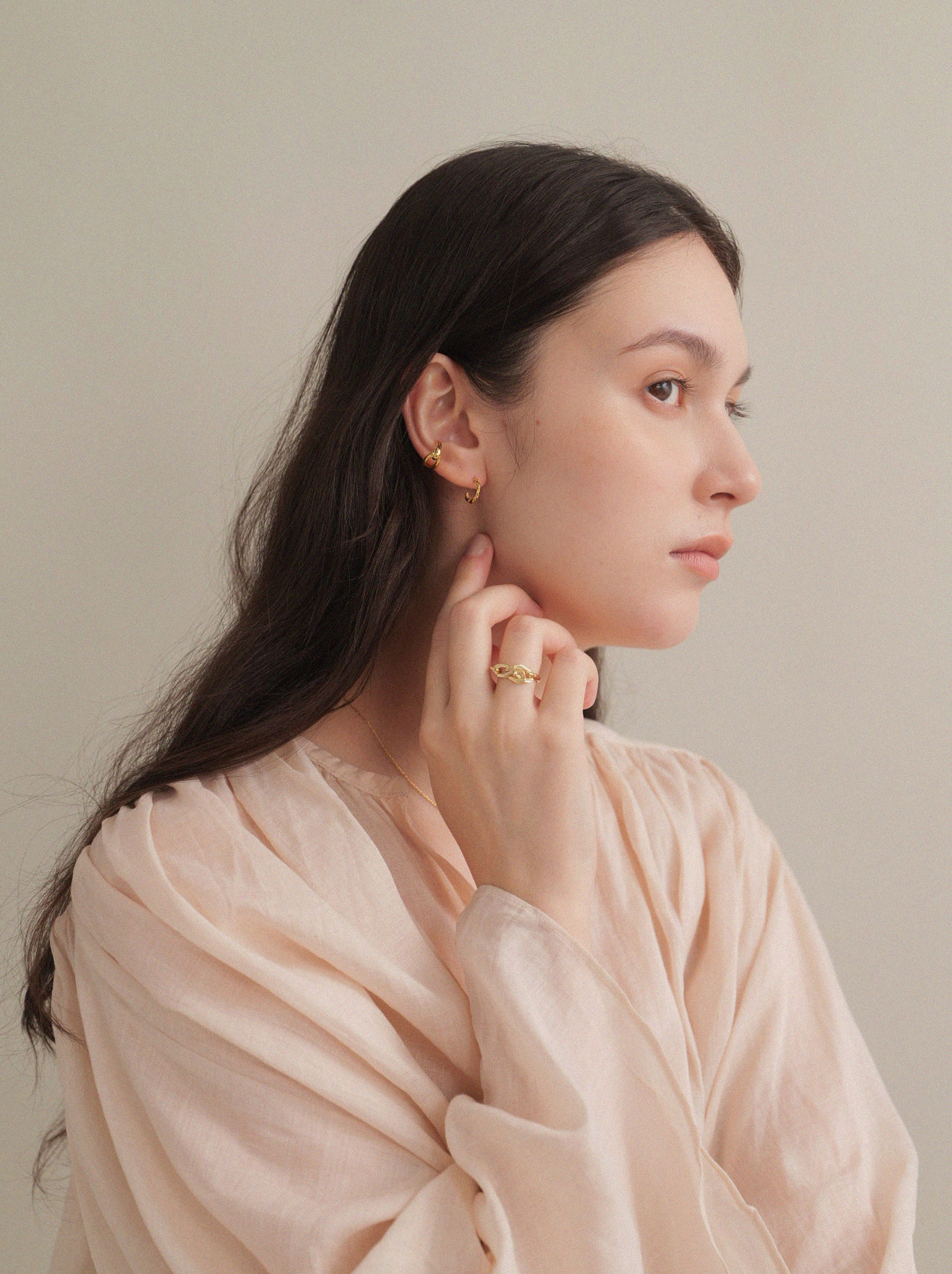 K18post テクスチャーフープピアス