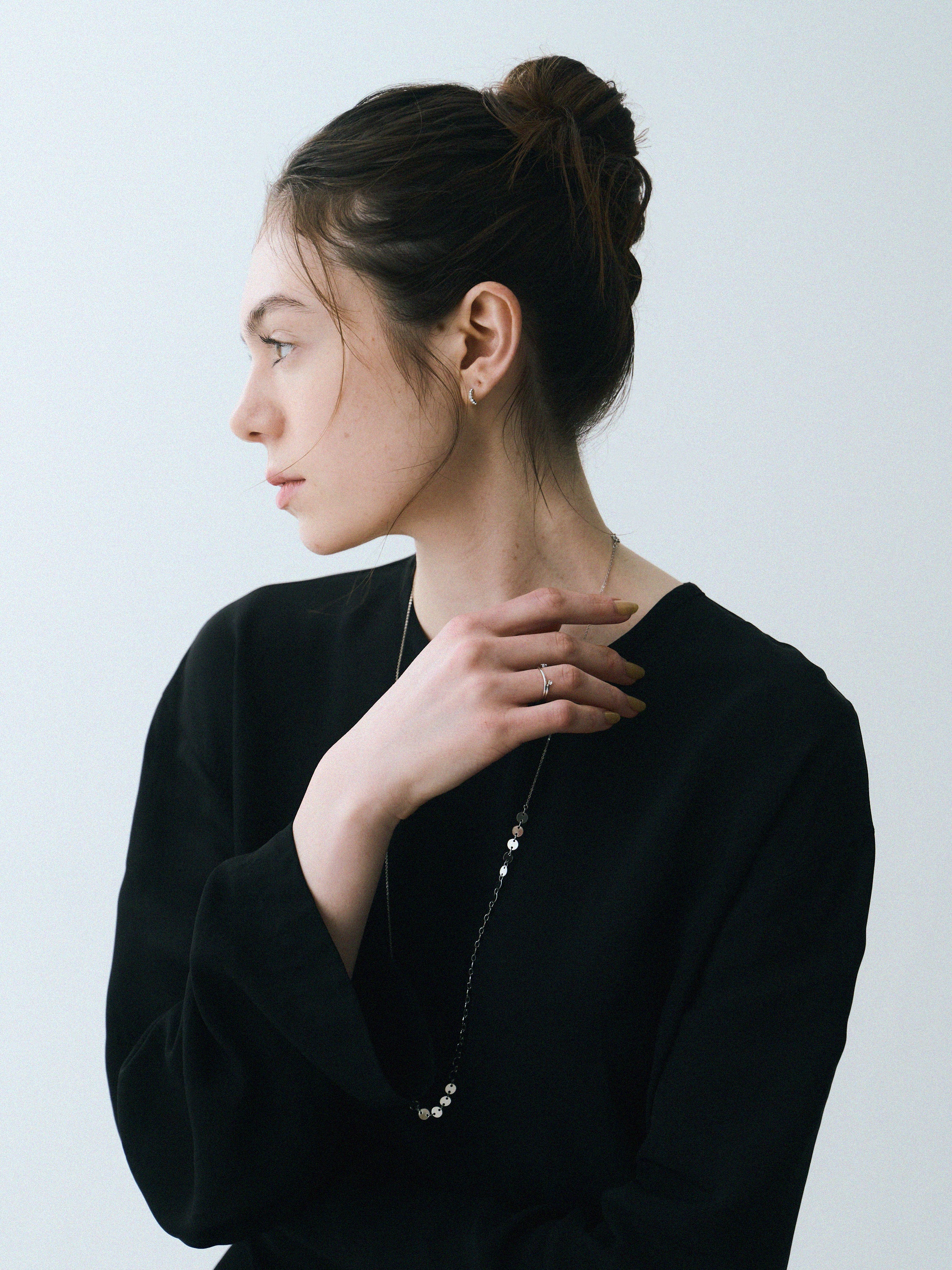 K18post ハーフラウンドパヴェピアス