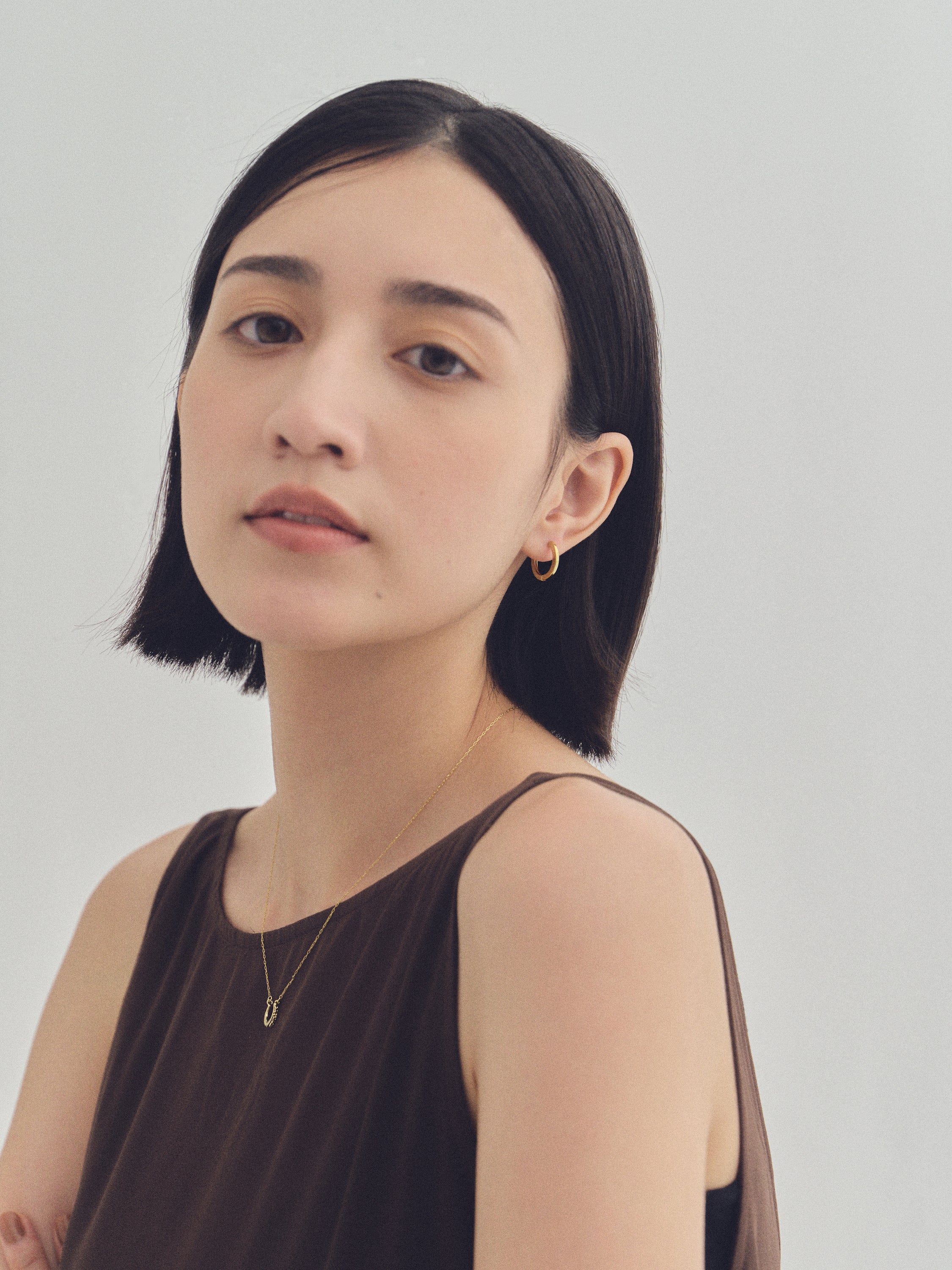 K18post フラットラウンドフープピアス