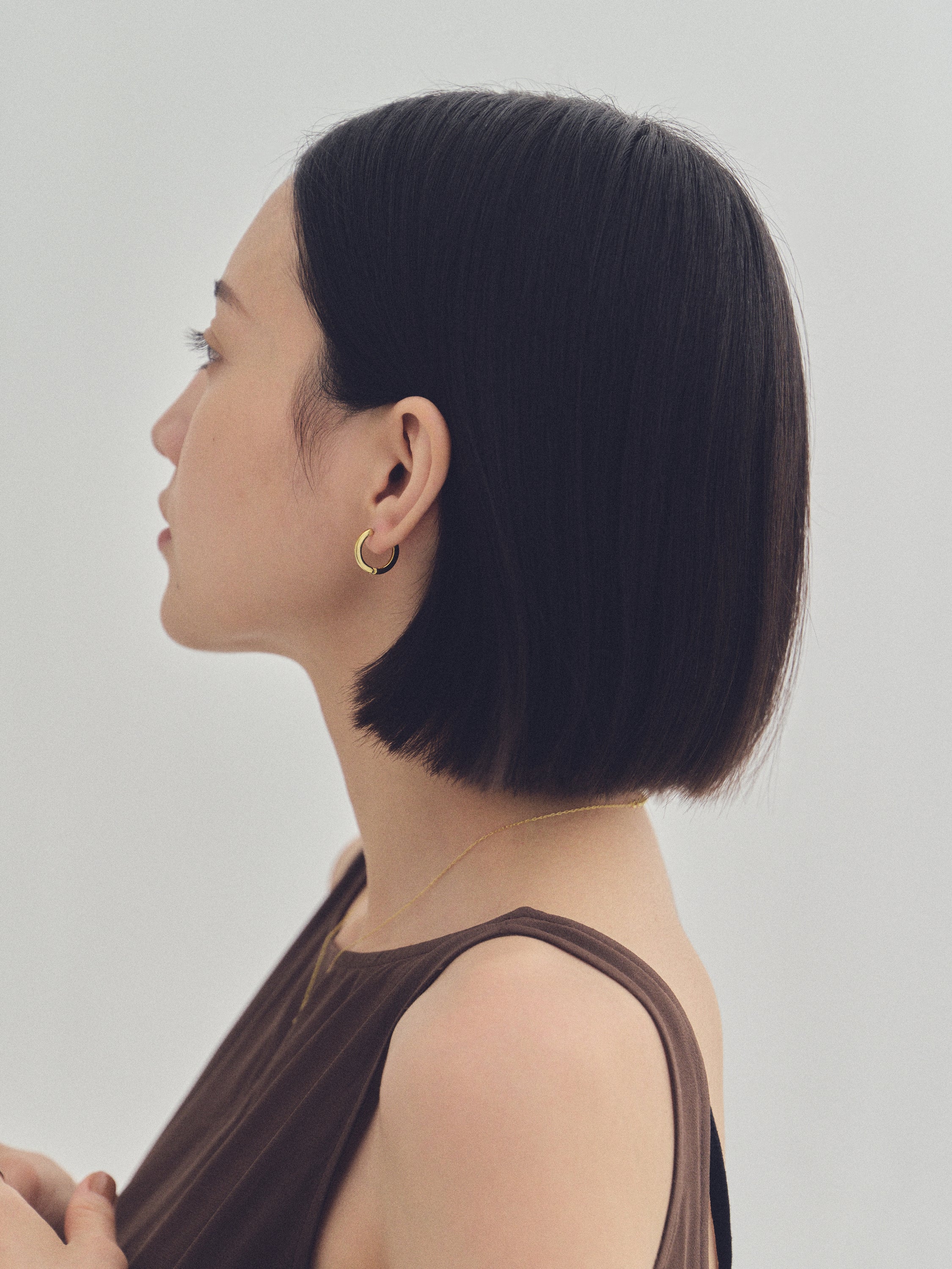 K18post フラットラウンドフープピアス