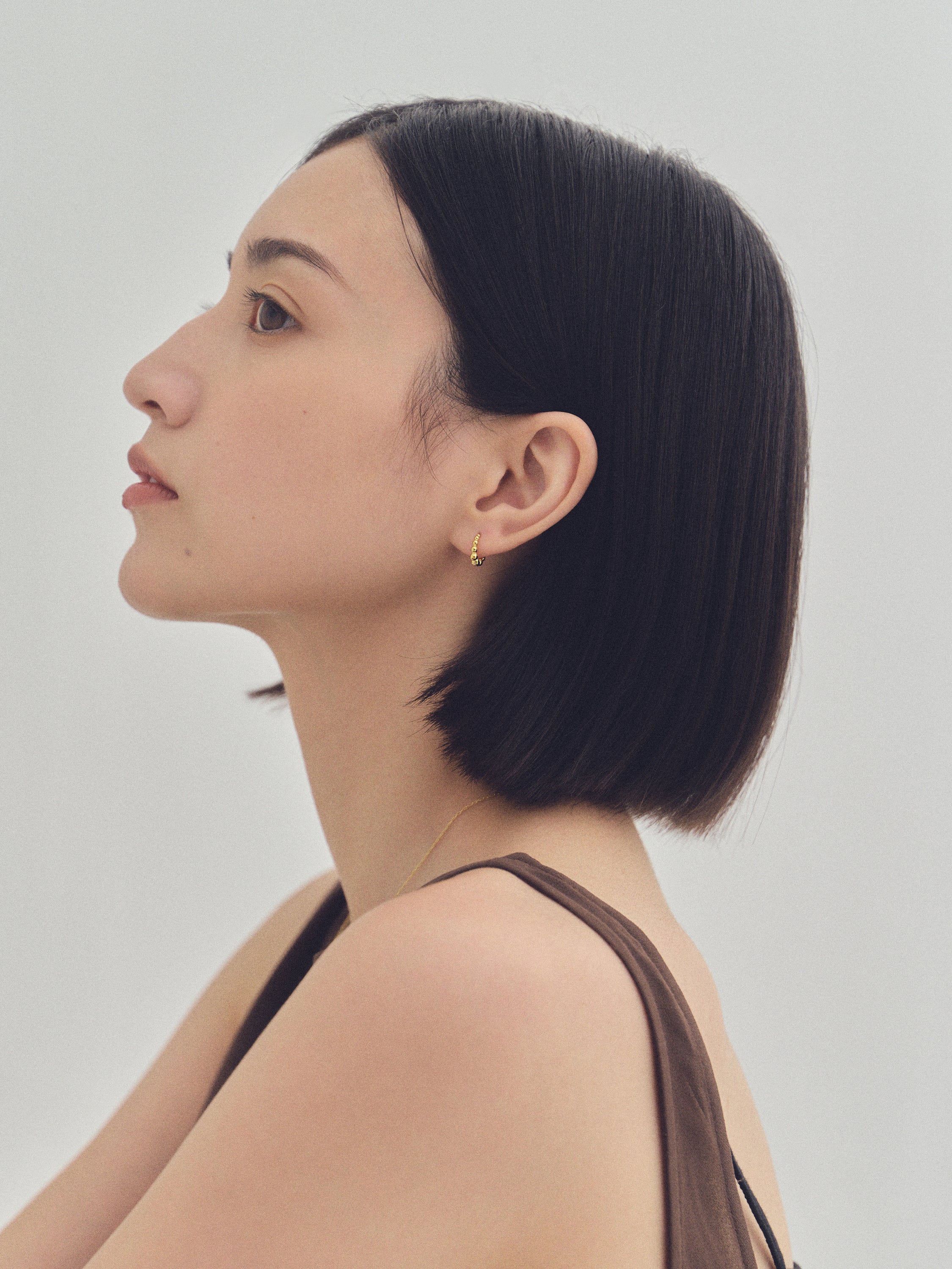 K18post ラウンドボールフープピアス