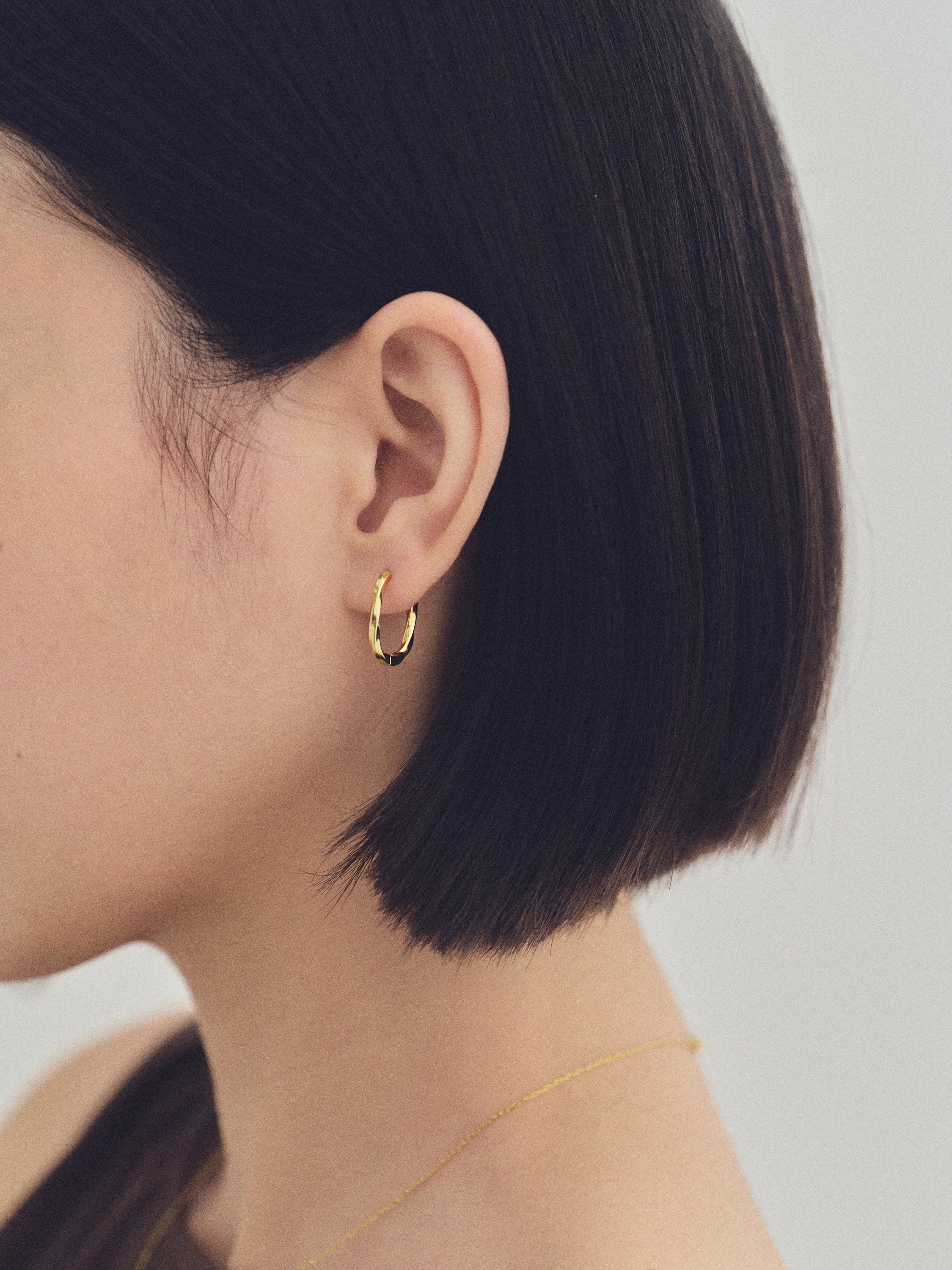 K18post メビウスフープピアス