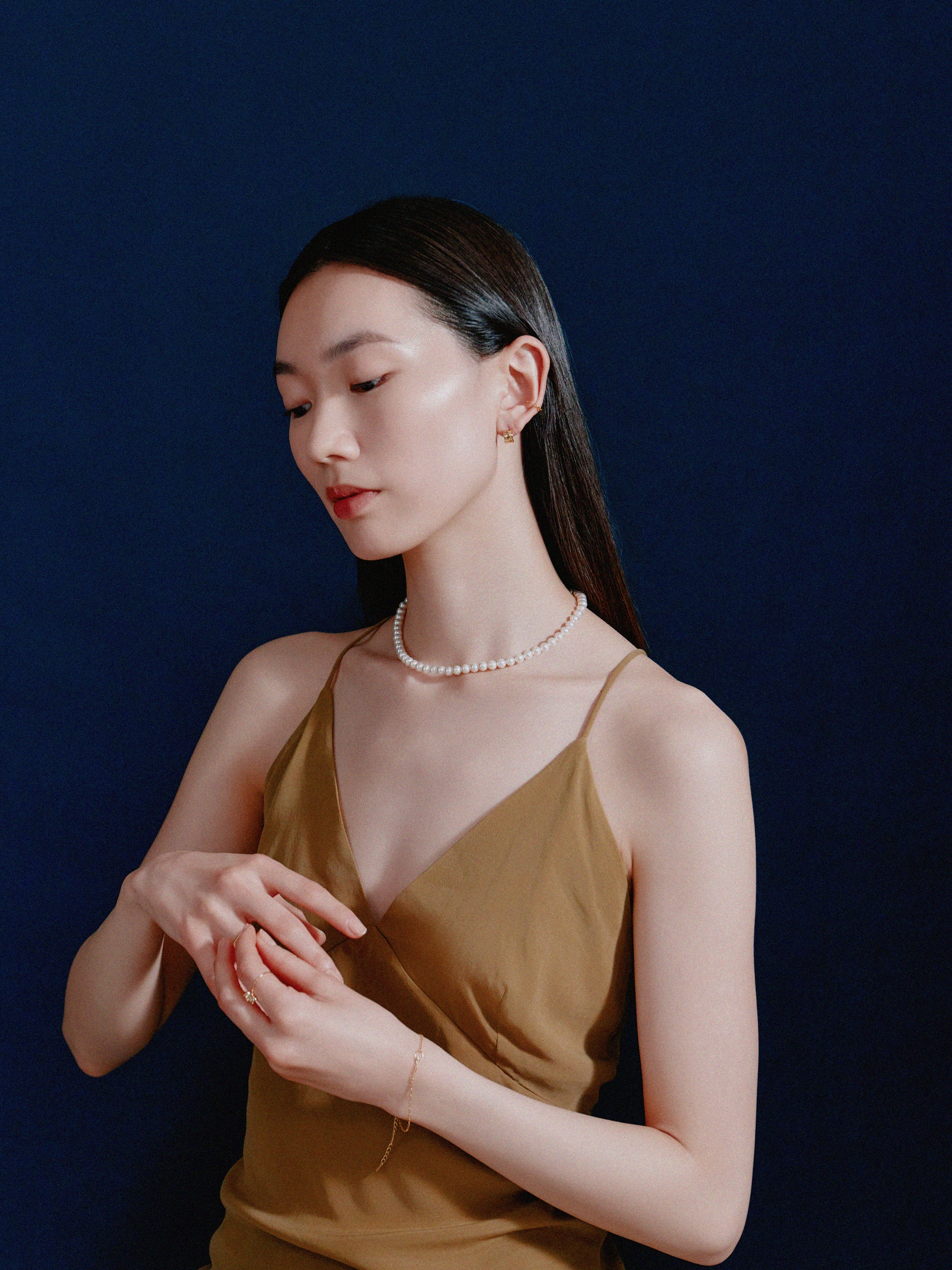 K18post ハーフラウンドピアス