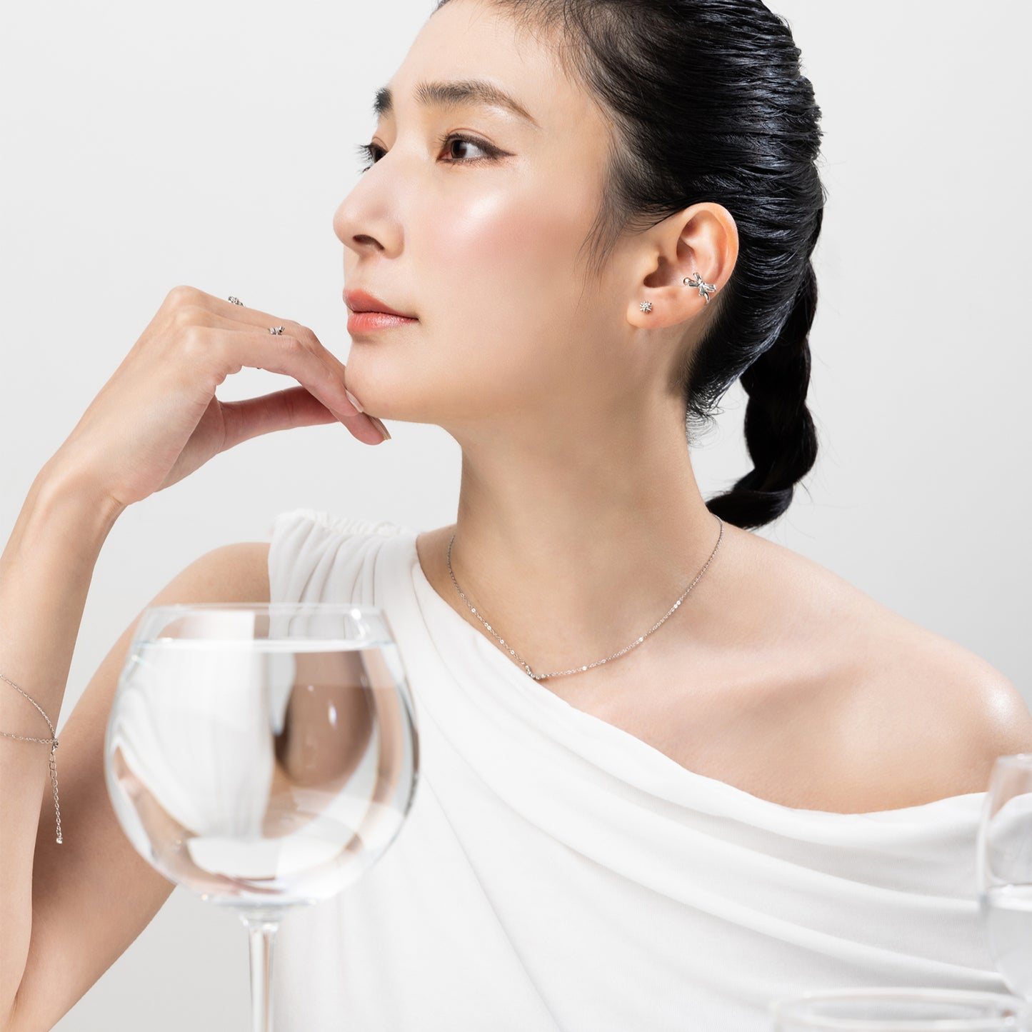 Pt900post スパークルピアス