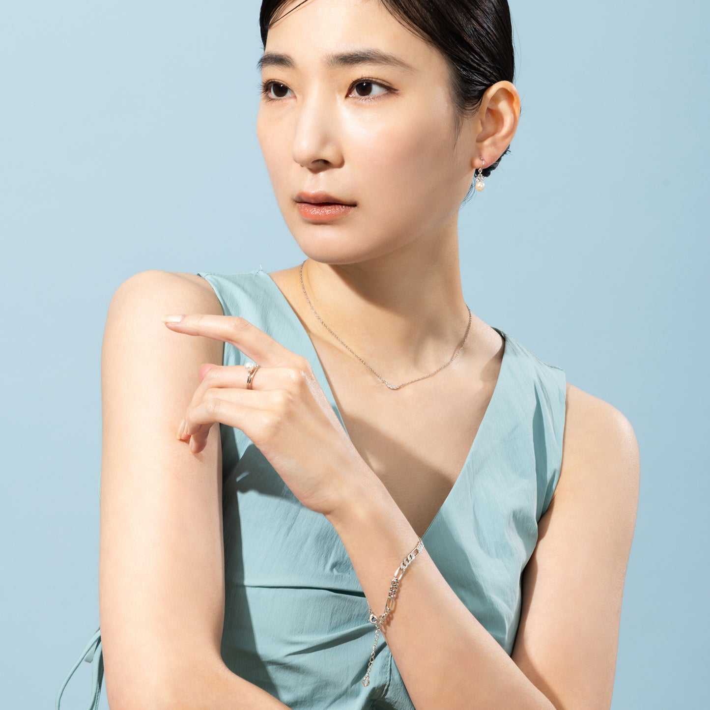 K18post パール&ビジューハーフラウンドピアス