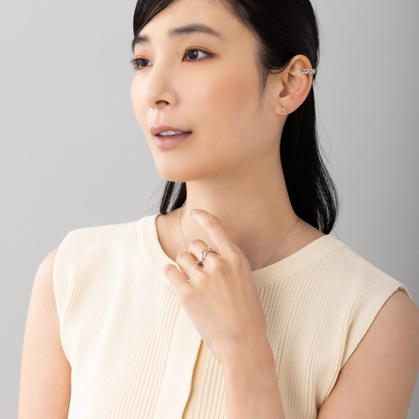 K18post インフィニティピアス