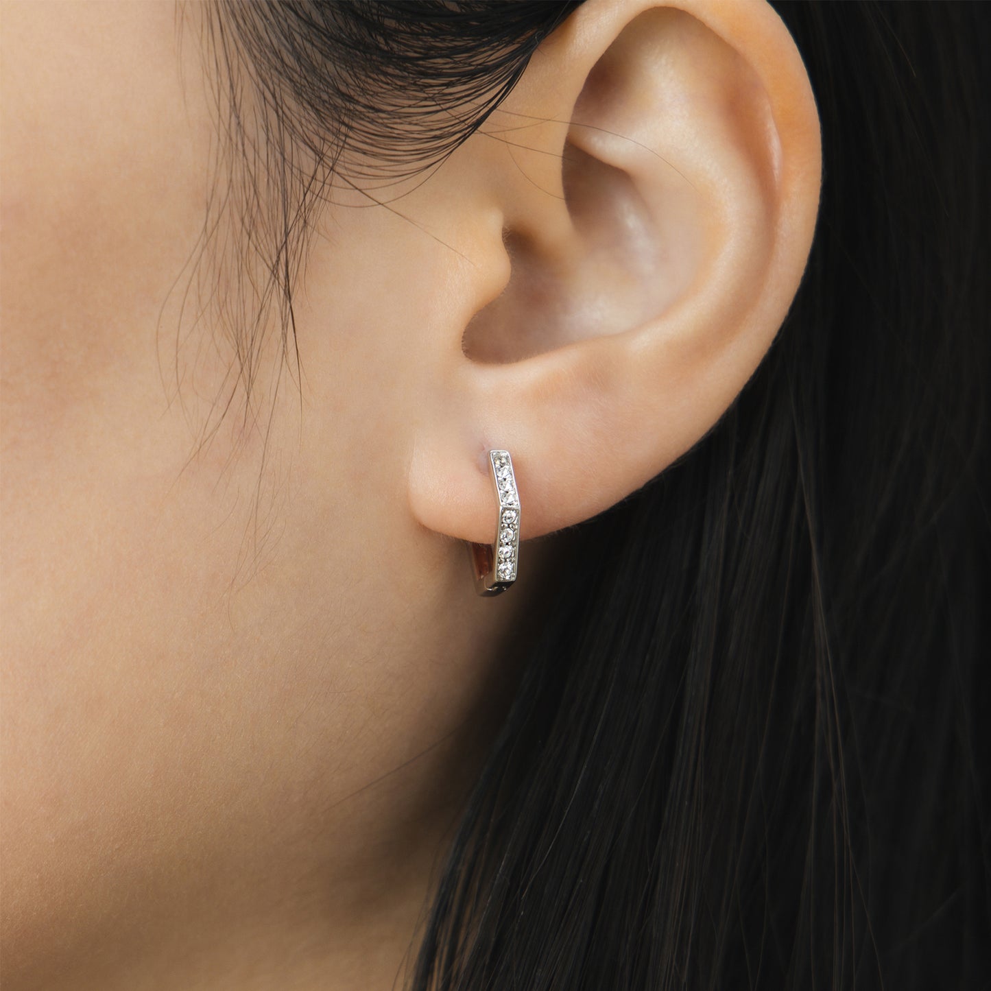 Pt900post ヘキサゴンビジューフープピアス