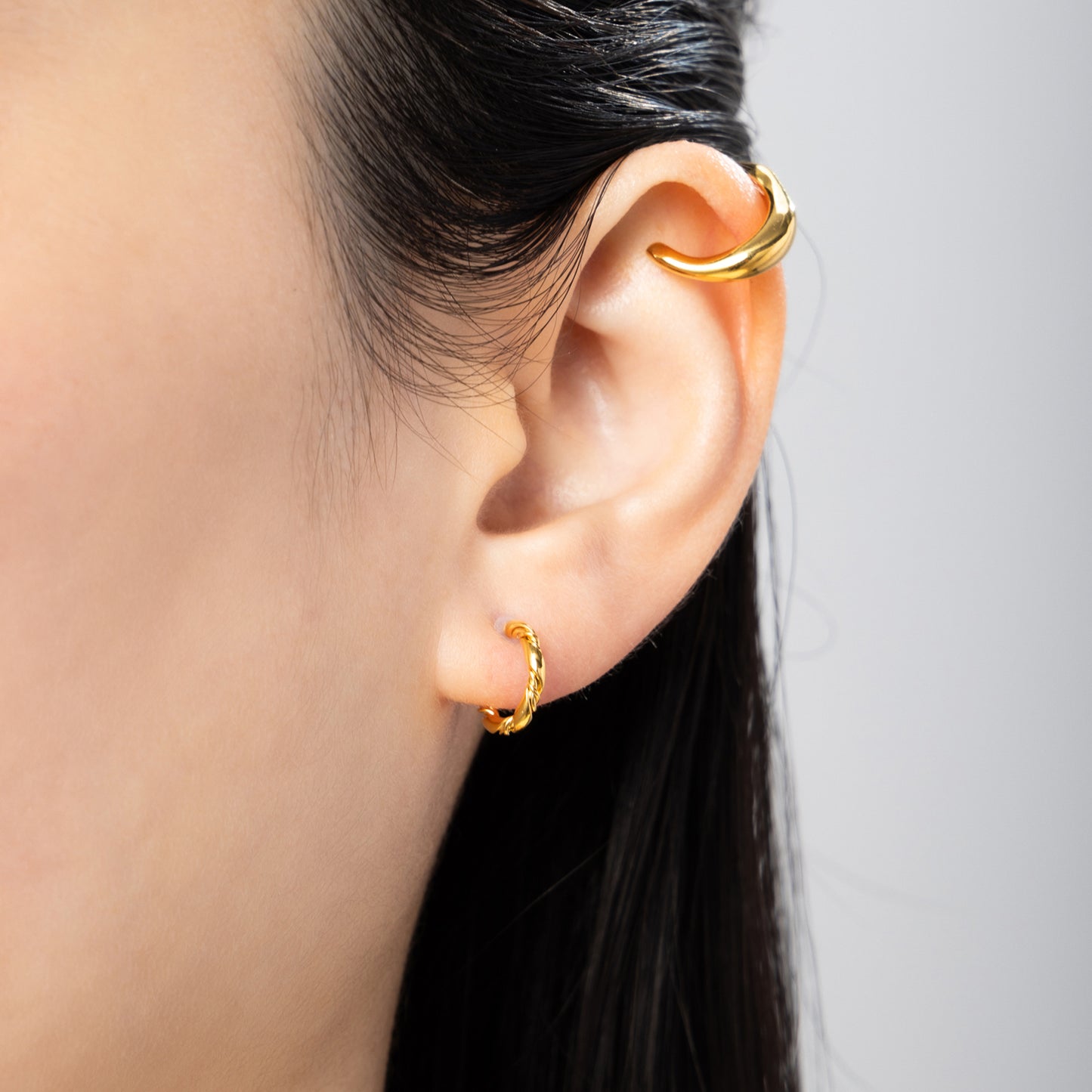 K18post テクスチャーフープピアス