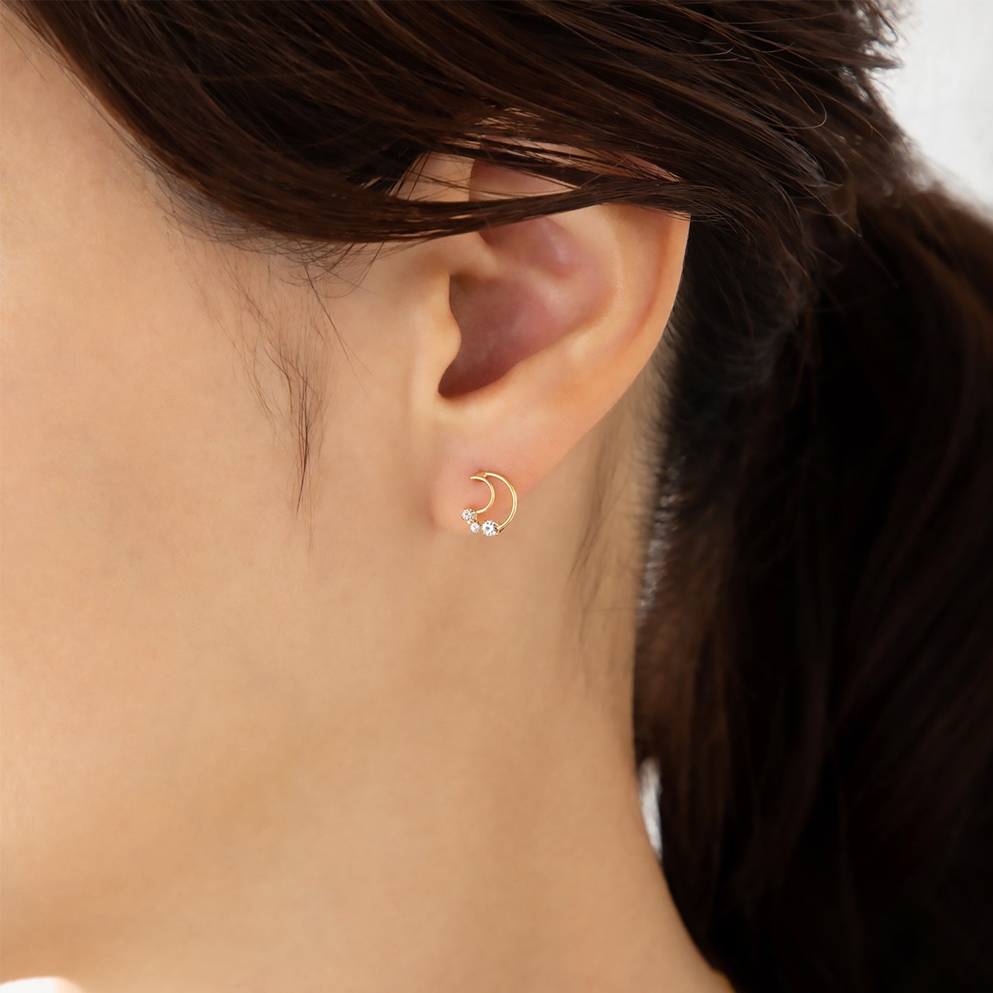 クレセントピアス