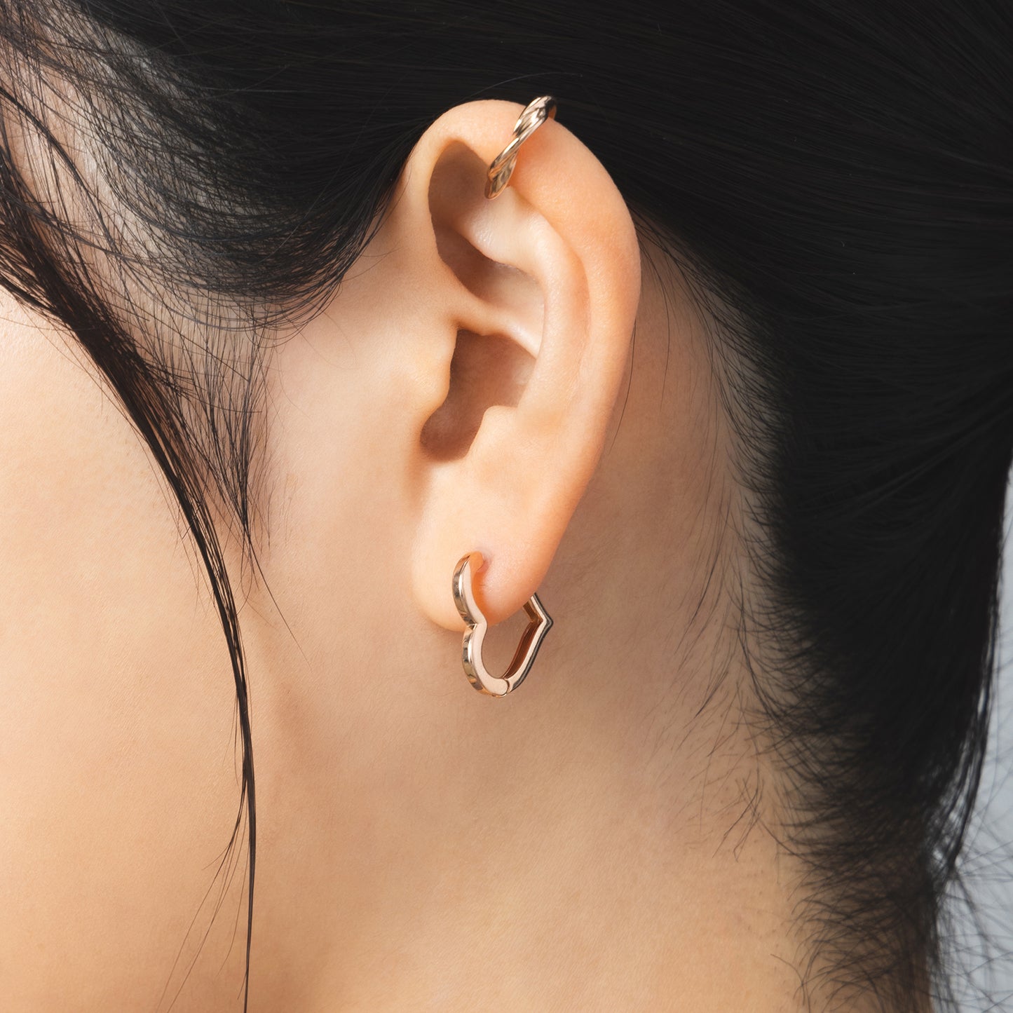 K18post ハートフレームフープピアス