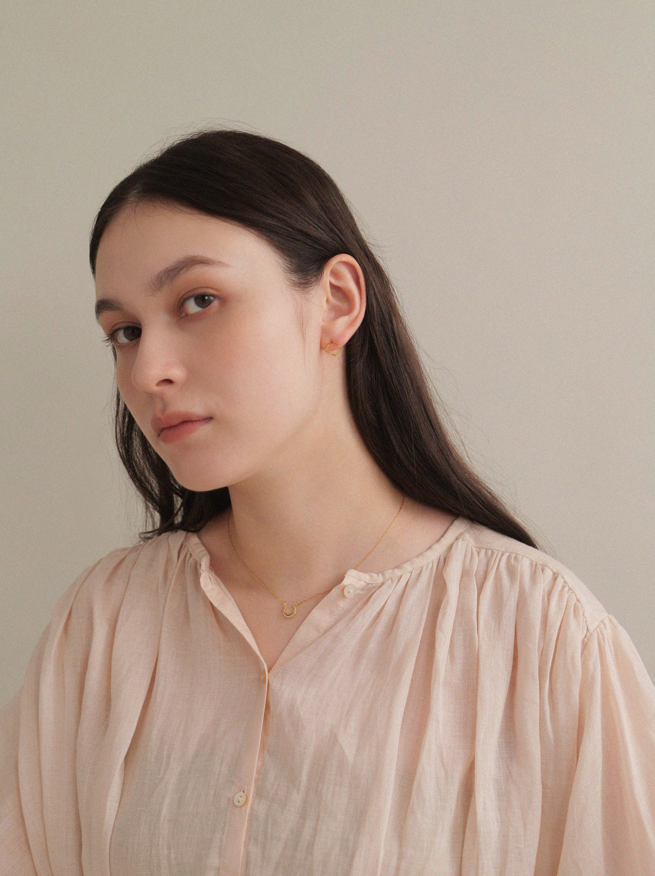 Pt900post スクエアフレームピアス