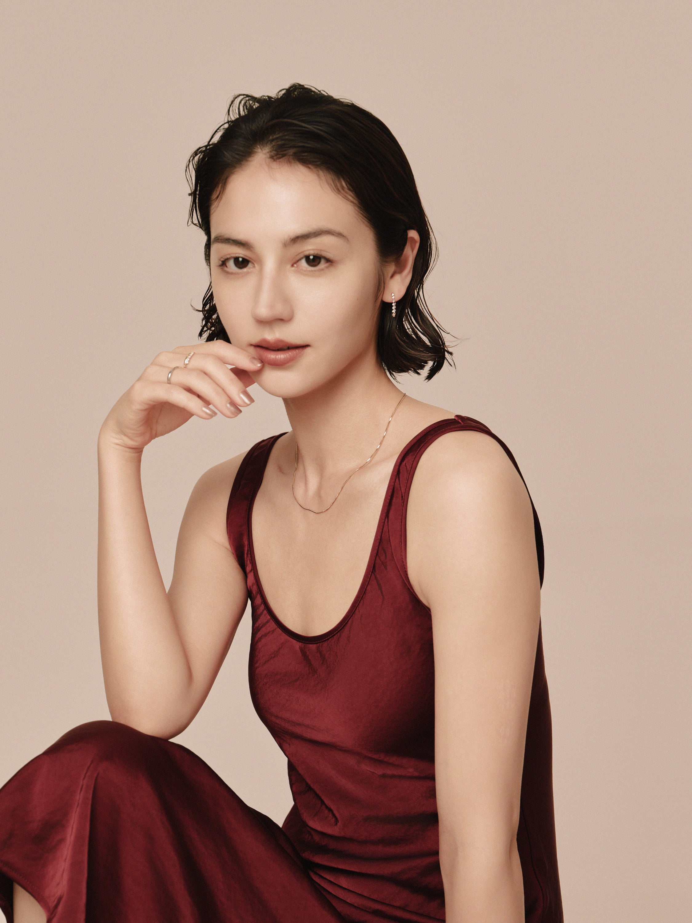 サージカルステンレス316L ラインストーンフープピアス