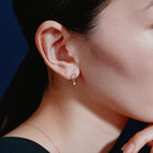 K18post オープンハート＆ビジューピアス