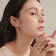 Pt900post ハーフラウンドピアス