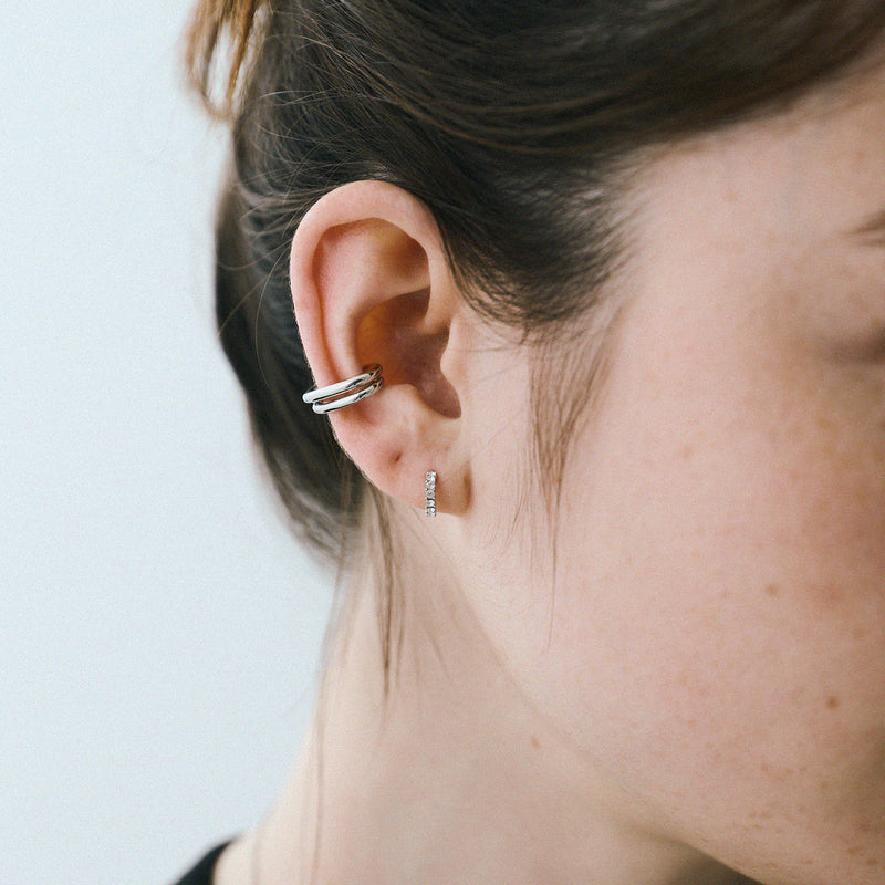 K18post ハーフラウンドパヴェピアス