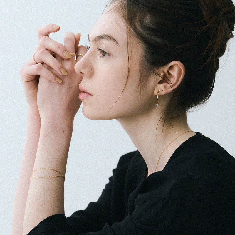 K18post メタリックバーピアス