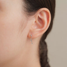 クリスタルビジューピアス