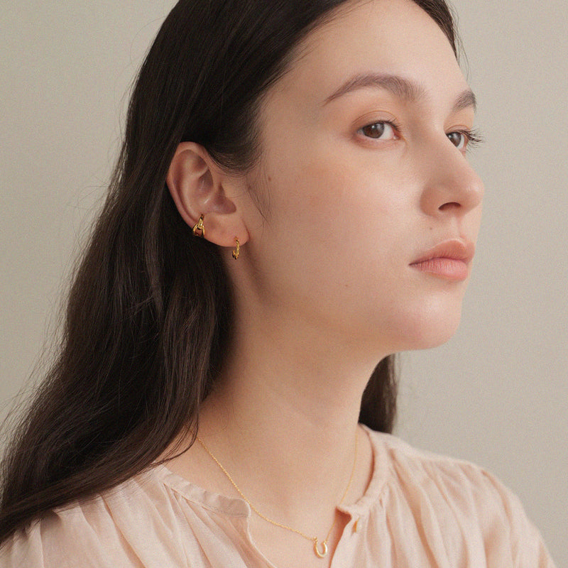 K18post テクスチャーフープピアス