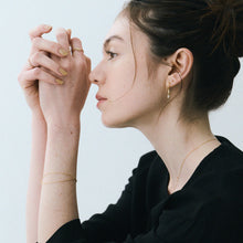 Pt900post メタリックバーピアス