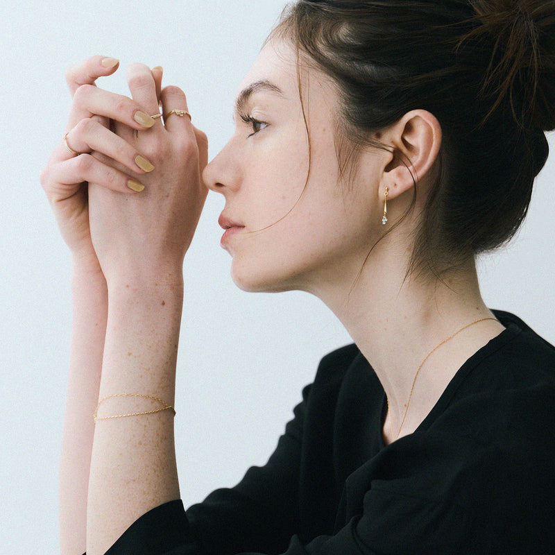 Pt900post メタリックバーピアス