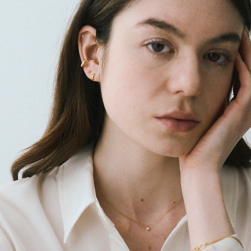 Pt900post ハーフラウンドピアス スモール