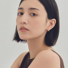 Pt900post スクエアフープピアス