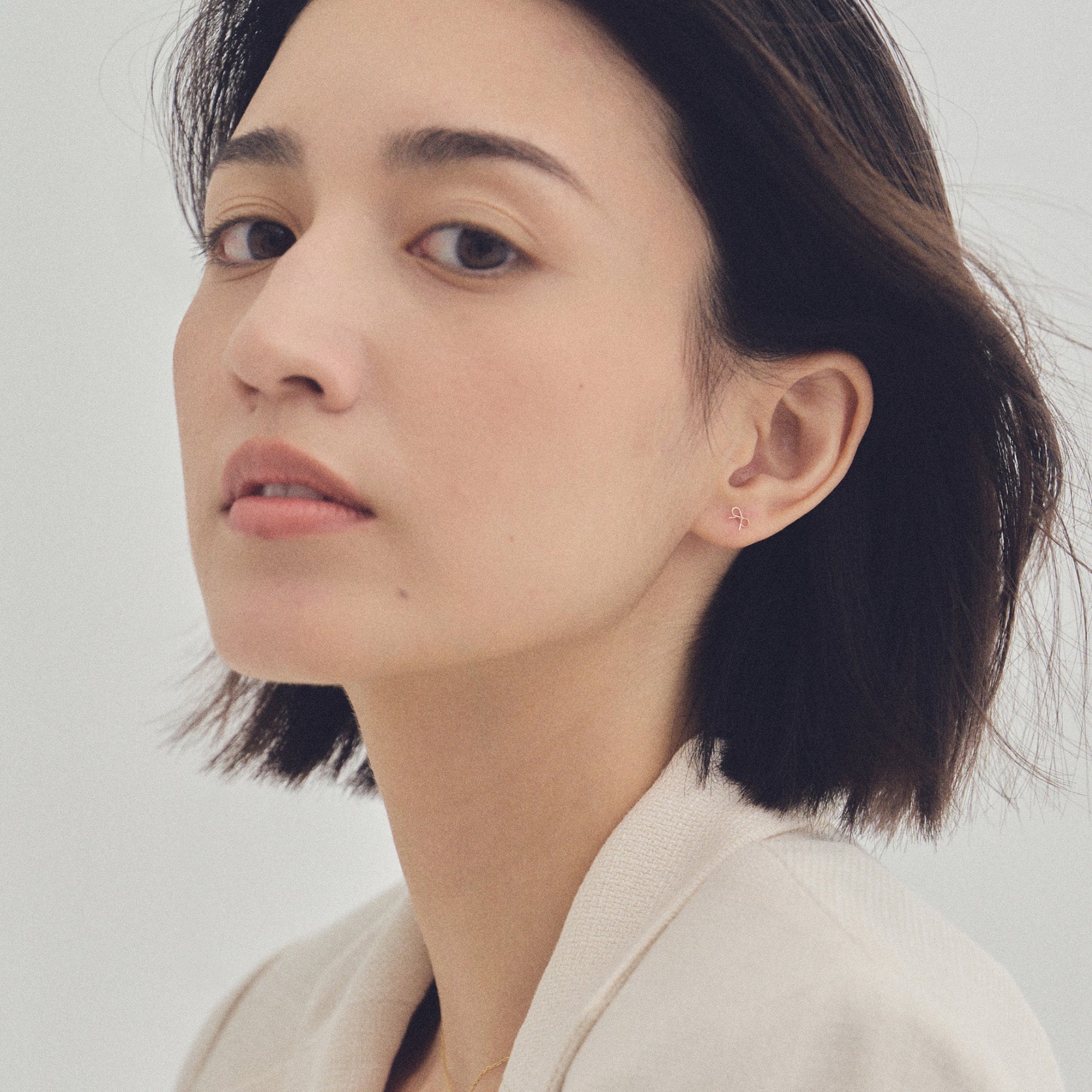 Pt900post ハンドメイドリボンピアス