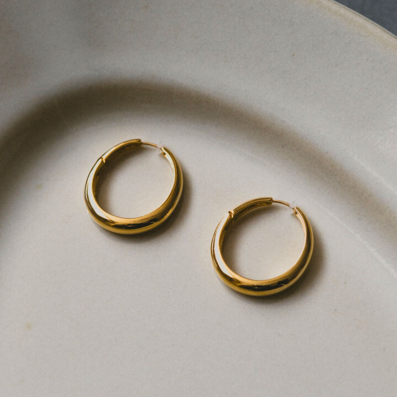 K18post  シンプルオーバルフープピアス