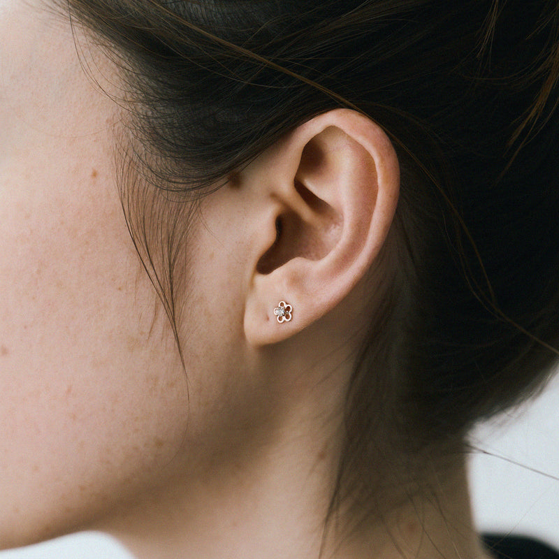 K18post プチフラワーピアス