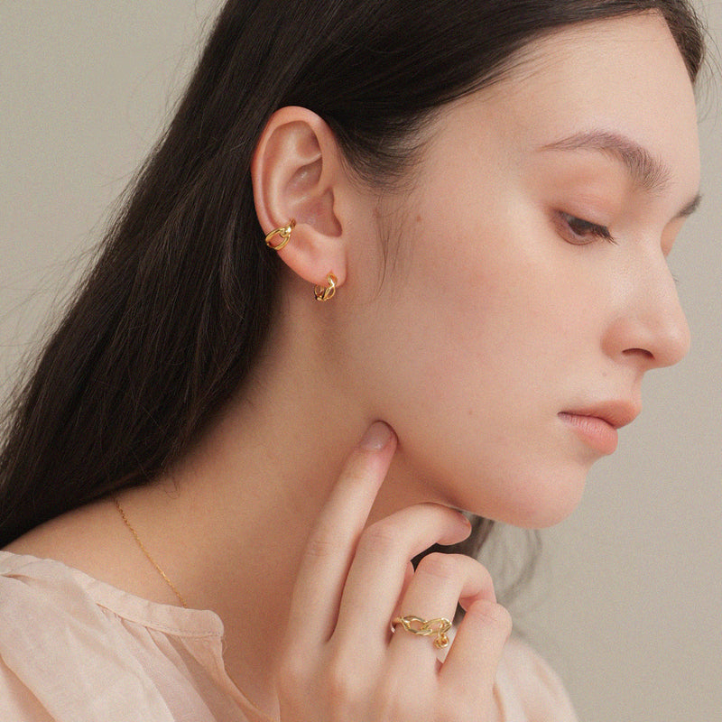 K18post インフィニティフープピアス