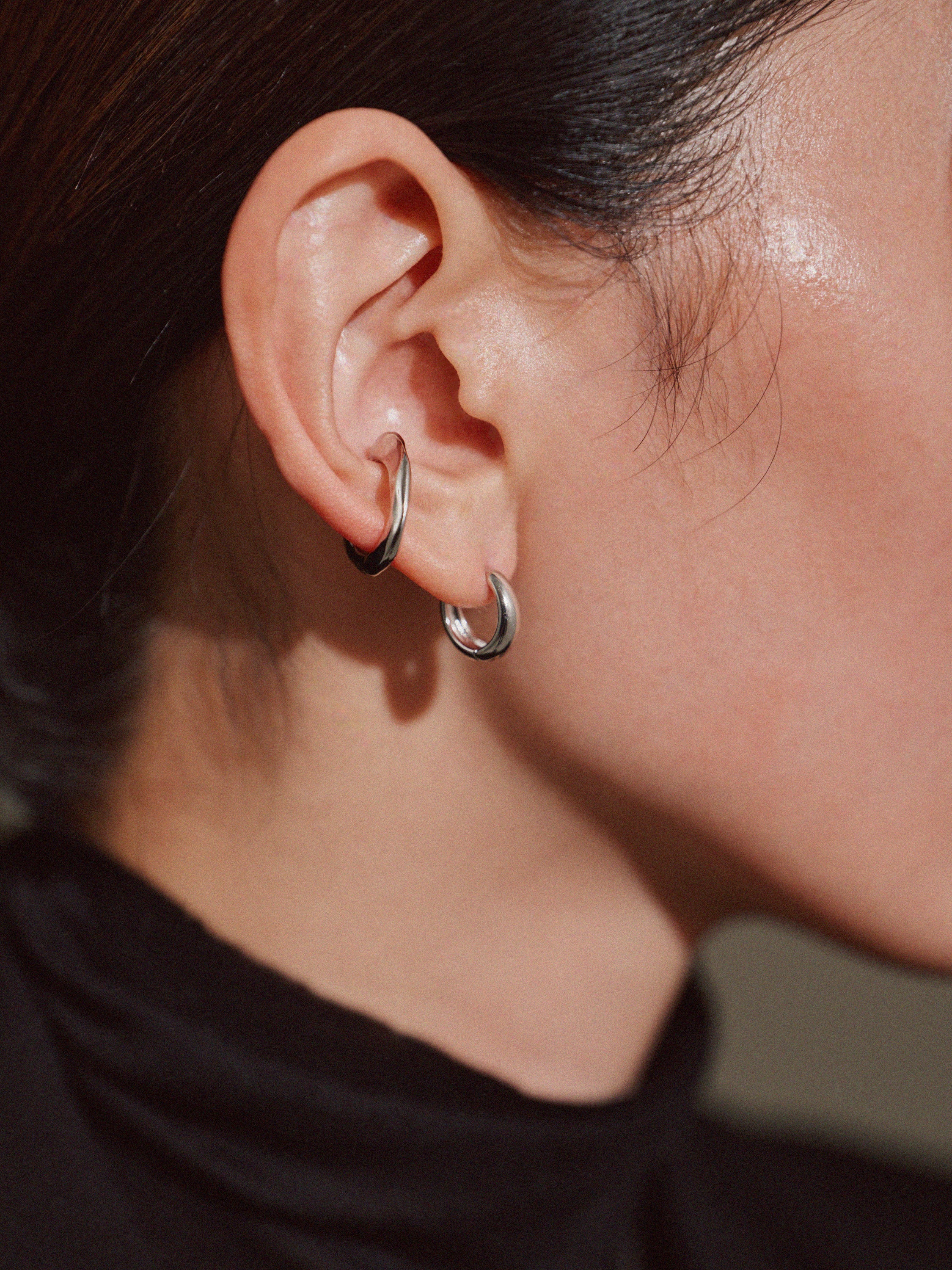 Pt900post ドロップフープピアス ミディアム