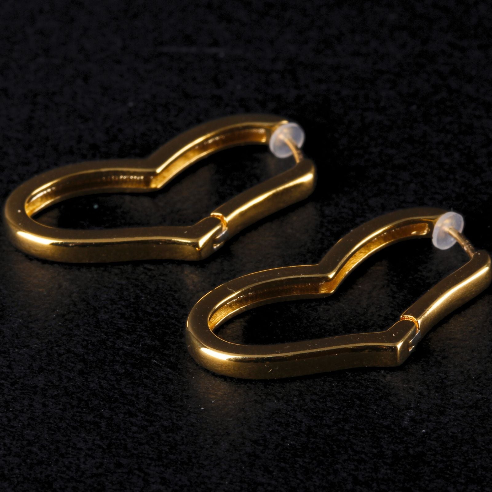 K18post   ハートシルエットフープピアス