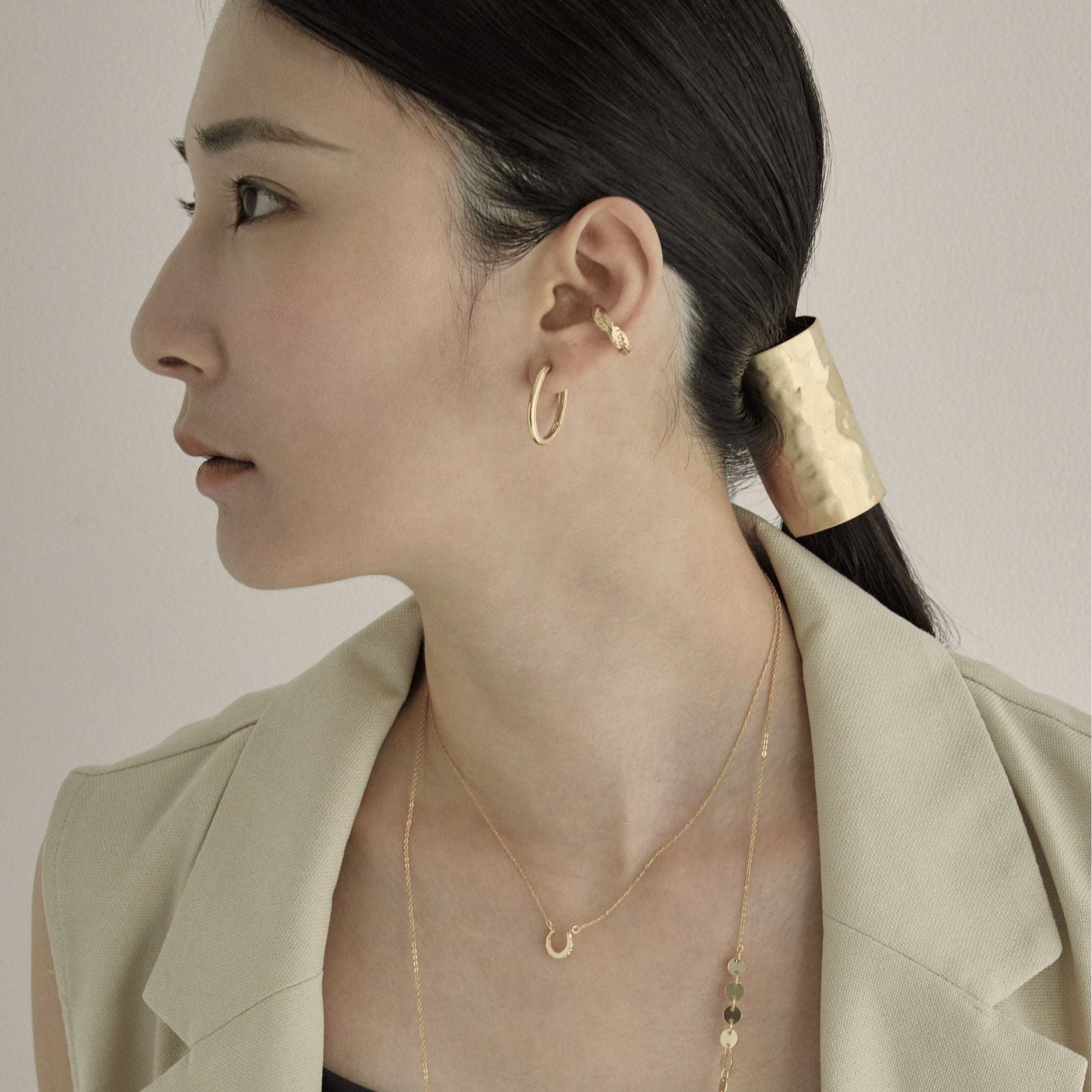 K18post   ドットラインオーバルフープピアス