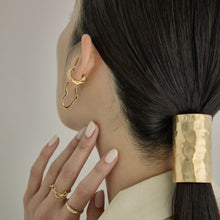 K18post   ハートシルエットフープピアス