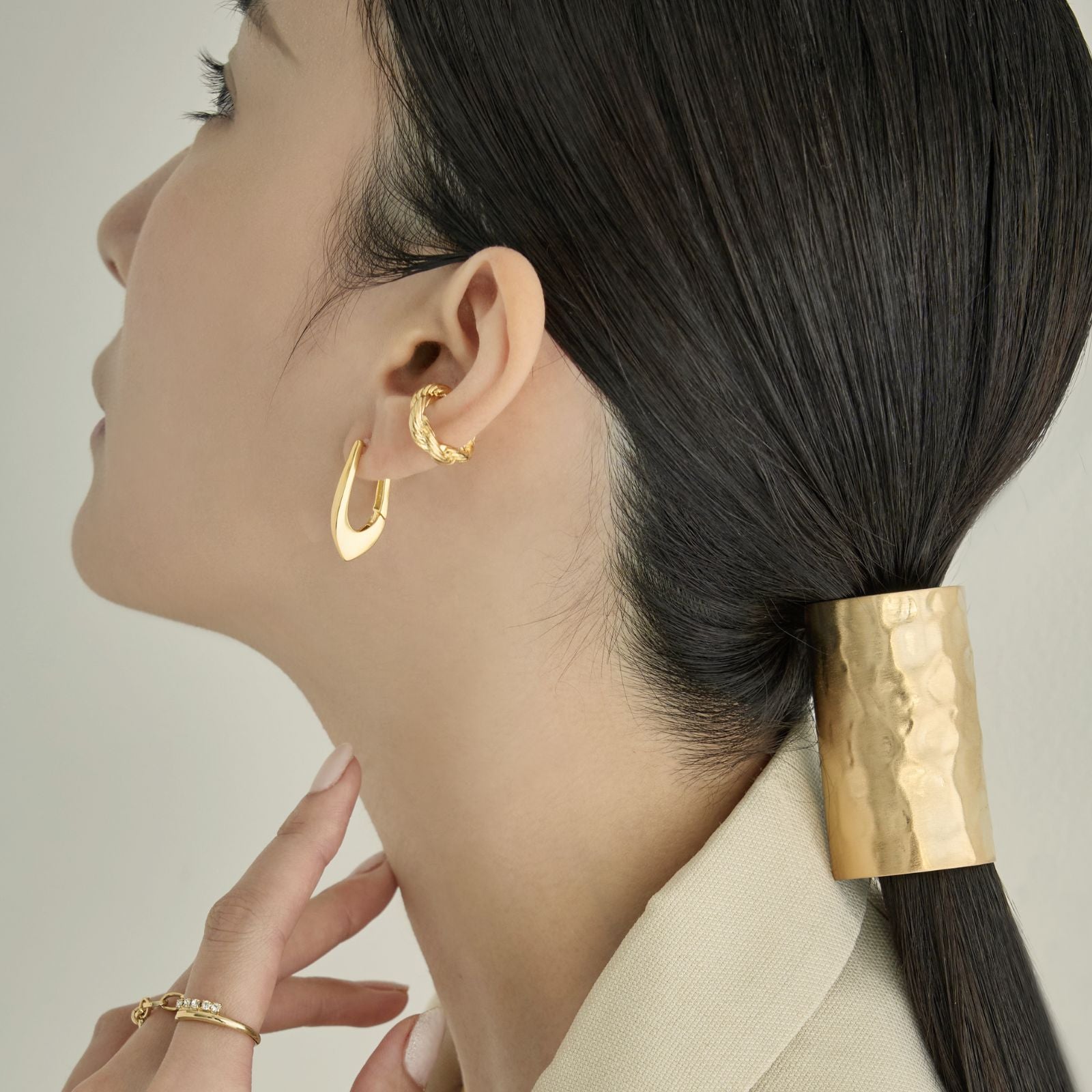 K18post   シェイプフープピアス