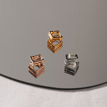 K18post スクエアフレームフープピアス