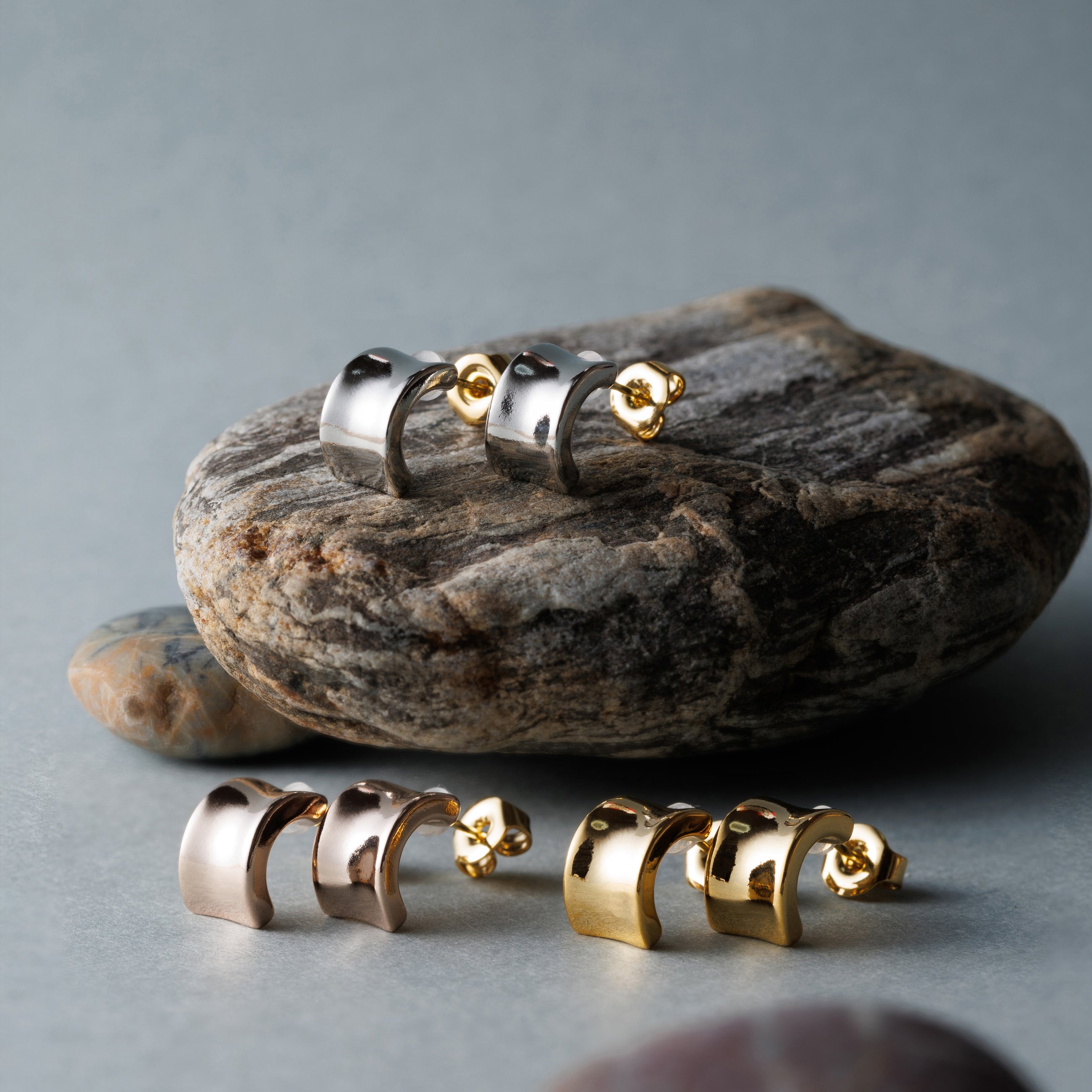 K18post クラフトハーフラウンドピアス