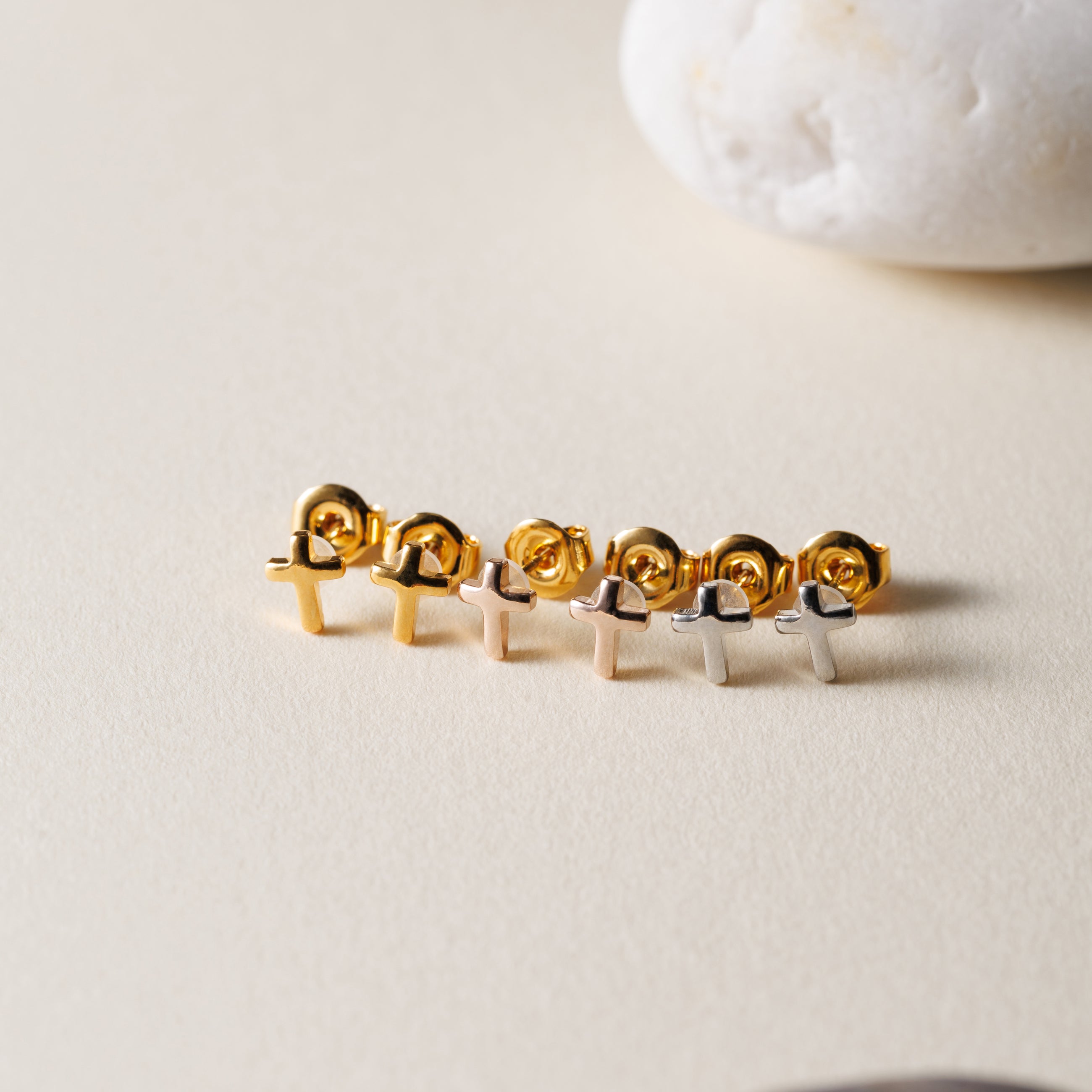 K18post クラフトクロスピアス