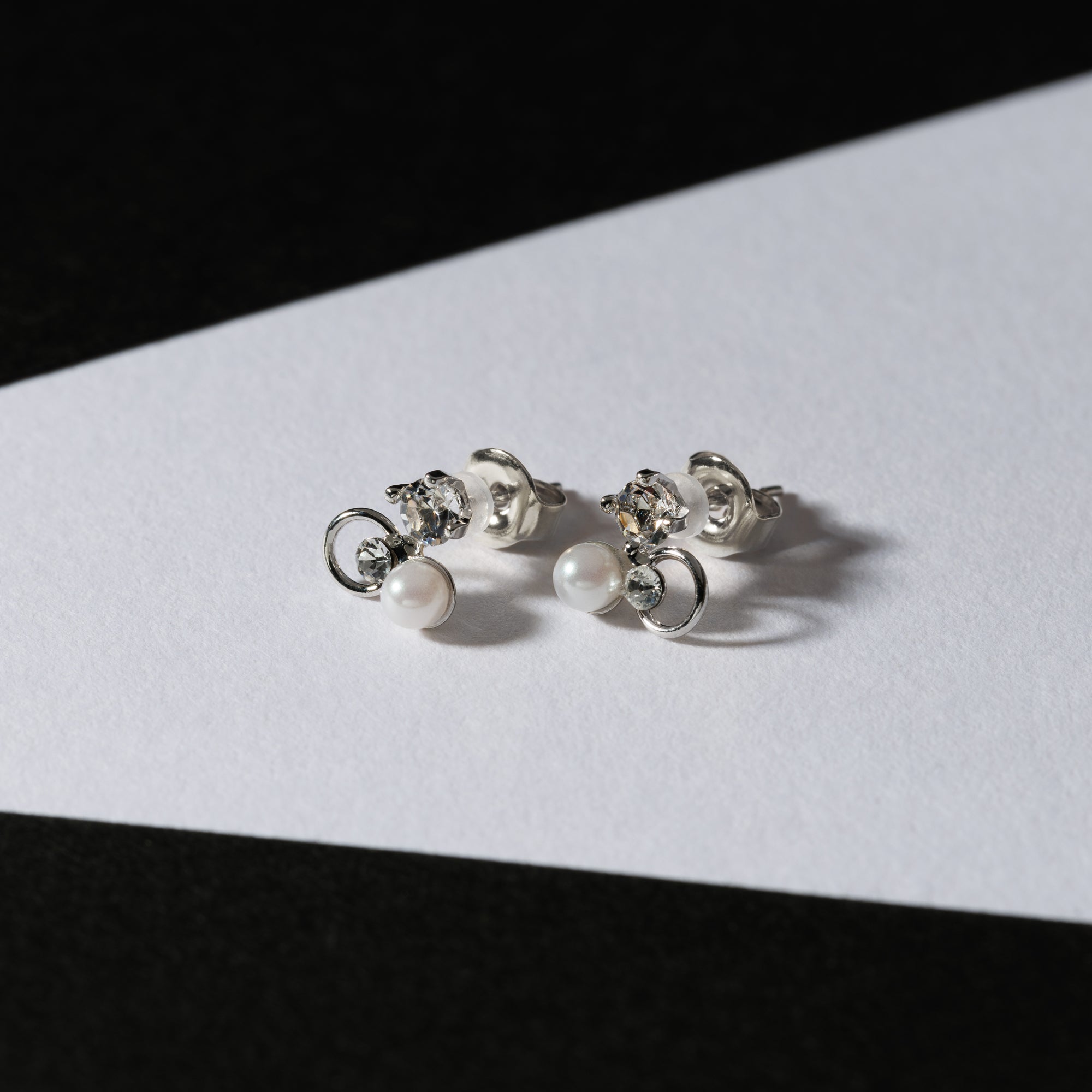 Pt900post パール＆ビジューピアス