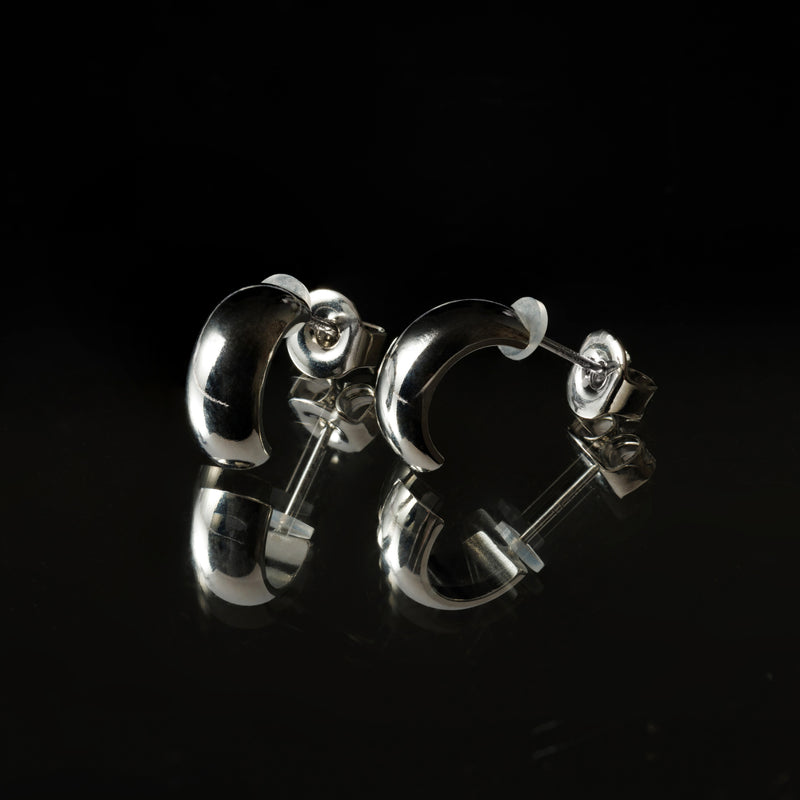 Pt900post ハーフラウンドピアス