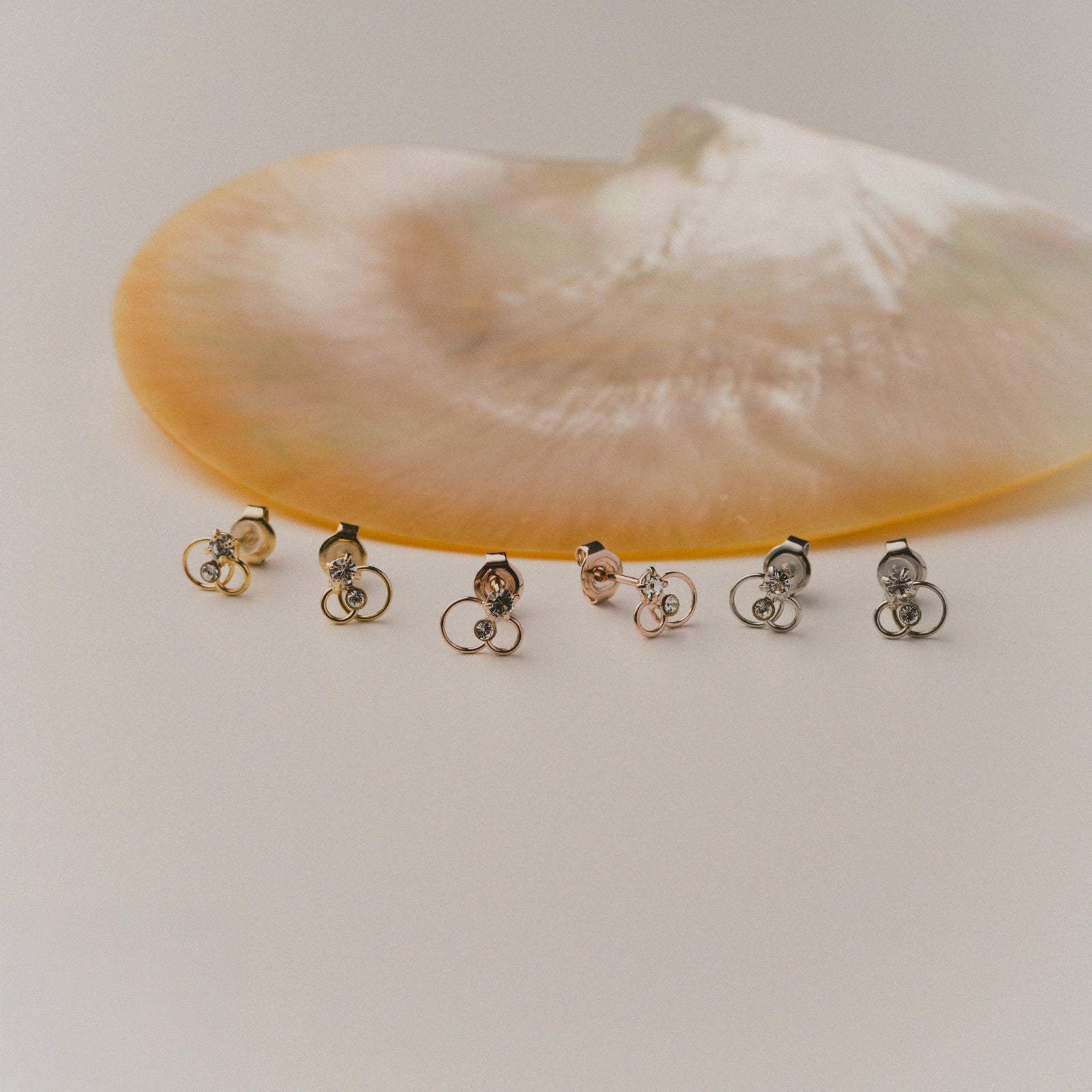 サークル＆ビジューピアス
