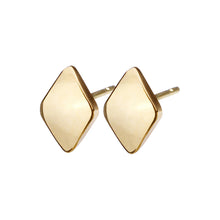 K18post ロンバスピアス