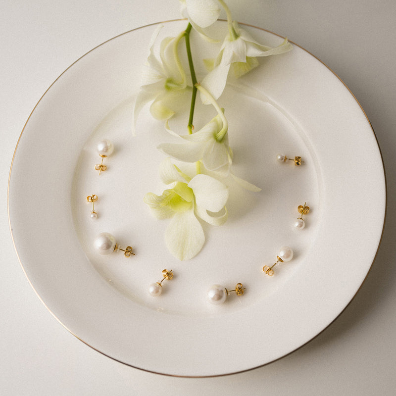 K18post 貝パールピアス 8サイズ