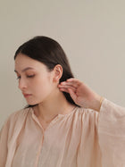 K18post スクエアフレームピアス